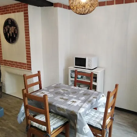 T2 Quartier Chateau De *