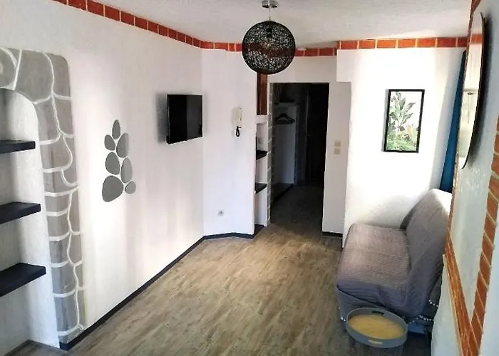 T2 Quartier Chateau De *