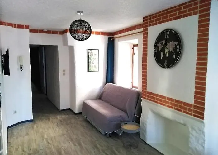 T2 Quartier Chateau De Apartment *