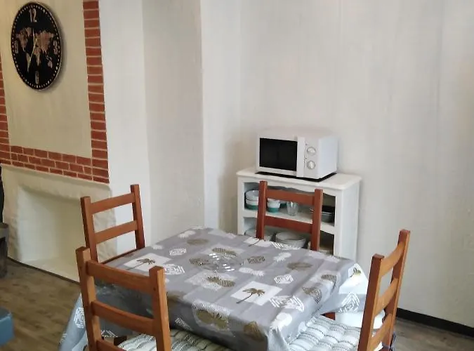 T2 Quartier Chateau De *